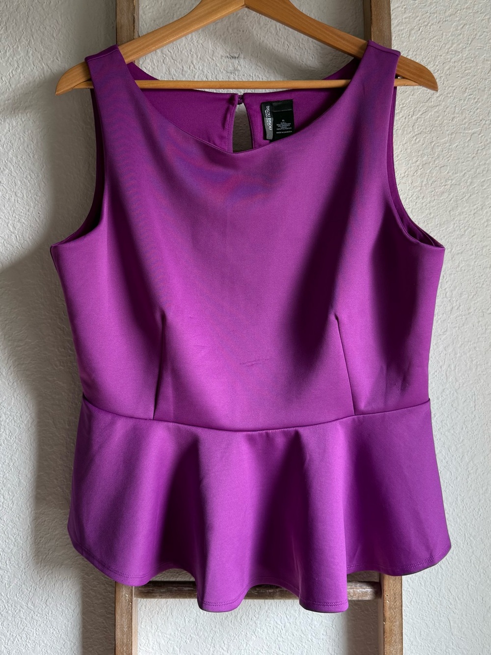 Bisou Bisou Orchid Purple Scuba Stretch
Peplum Top Sz: XL